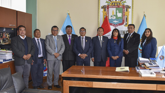 La Facultad de Trabajo Social de la Universidad Nacional del Altiplano Puno, como parte del proceso de su Acreditación, estableció la firma de convenio especifico de cooperación interinstitucional con la Dirección Regional de Educación Puno (DREP) y el Instituto de Educación Superior Pedagógico Público Puno.