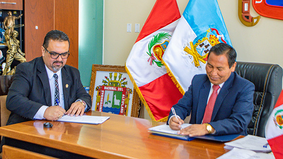 Con el objetivo fundamental de establecer las bases para una cooperación recíproca, la Universidad Nacional del Altiplano Puno y el Centro Universitario de Occidente de la Universidad de San Carlos de Guatemala, concretaron la firma de un importante convenio marco. El acuerdo permitirá la promoción y realización de actividades de interés común para ambas instituciones de educación superior.