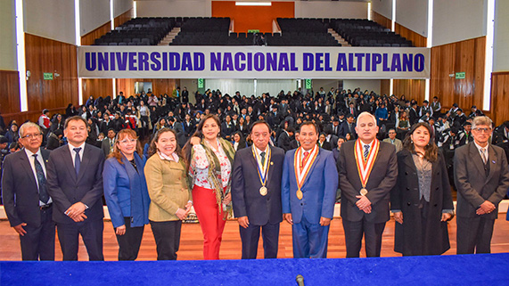 En el marco de su firme propósito de internacionalización y mejora continua, la Universidad Nacional del Altiplano de Puno ha iniciado un riguroso proceso de evaluación externa para los programas académicos de Trabajo Social y Biología. Este paso fundamental busca obtener la acreditación que ratifique la excelencia académica de sus estudiantes, la calidad de la enseñanza y el compromiso institucional con valores y una permanente actualización, reafirmando así su proyección hacia estándares internacionales.