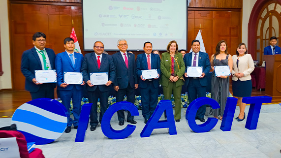 Histórico. La Universidad Nacional del Altiplano de Puno, consolida su liderazgo en calidad educativa y su proyección internacional, tras obtener la acreditación del prestigioso Instituto de Calidad y Acreditación de Programas de Computación, Ingeniería y Tecnología (ICACIT) para seis de sus programas académicos, y ahora cuenta con 12 carreras con certificación internacional.