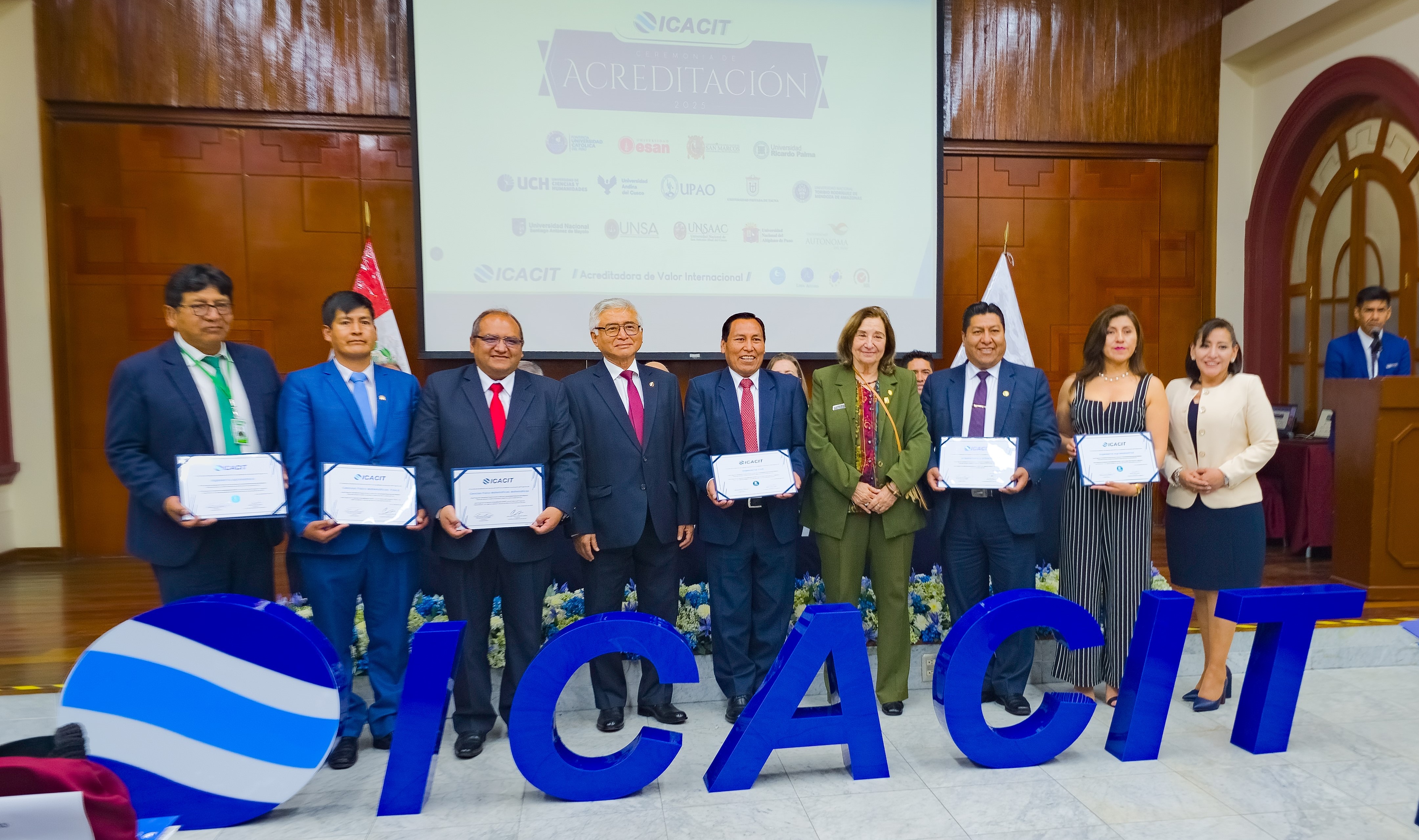 Histórico. La Universidad Nacional del Altiplano de Puno, consolida su liderazgo en calidad educativa y su proyección internacional, tras obtener la acreditación del prestigioso Instituto de Calidad y Acreditación de Programas de Computación, Ingeniería y Tecnología (ICACIT) para seis de sus programas académicos, y ahora cuenta con 12 carreras con certificación internacional.